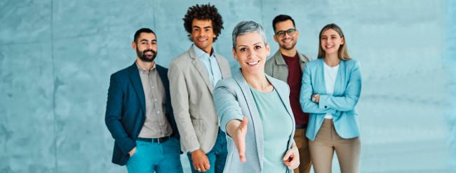 Salon de l'alternance femme qui tend la main